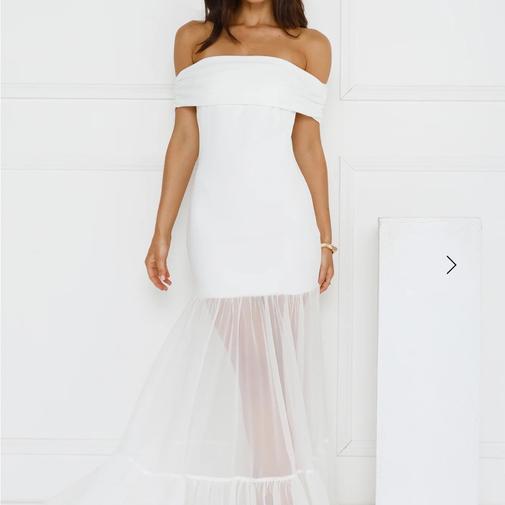 Hello Molly Elegant Strapless White Dress
